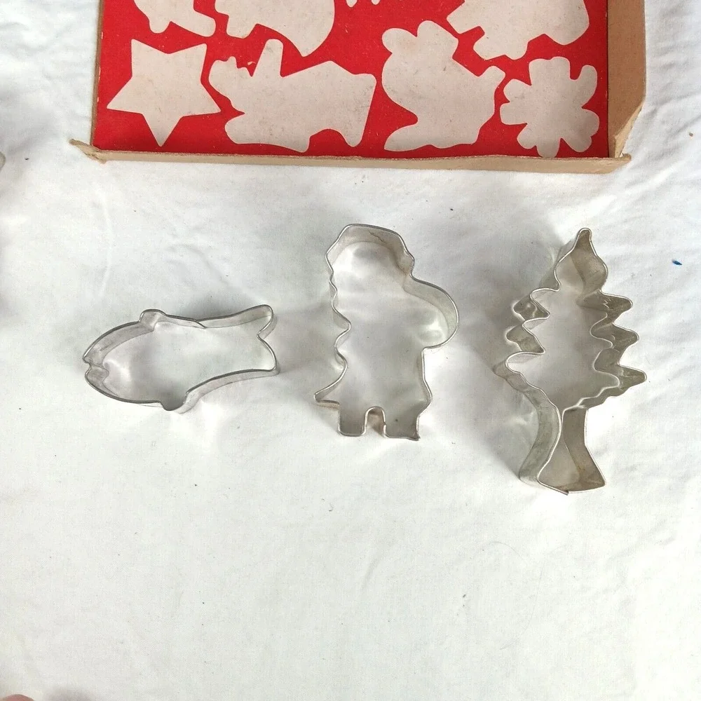 VTG Metal Cookie Cutters Original Box 10 Pc Tin Baking Set Retro Kitchen Decor‎